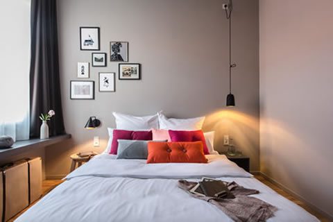 Tipps für die Zimmersuche - Günstige Unterkunft in München - Hotels und Zimmer zur Übernachtung finden (Bild Bold Hotels)